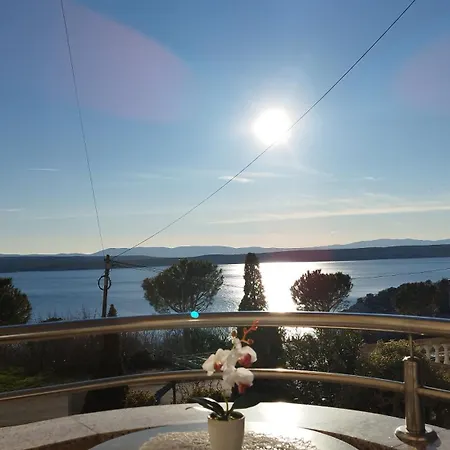 Διαμέρισμα Adriatica 2 *